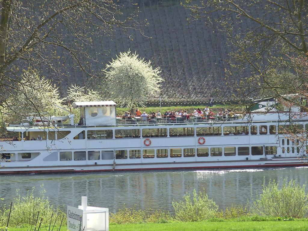 Haus Klosterblick Kröv Esterno foto